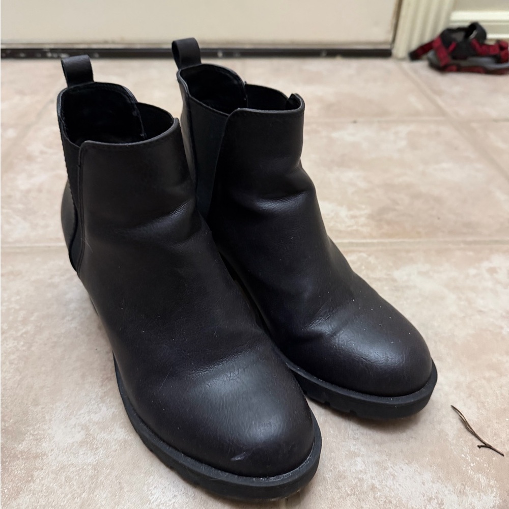 Limelight Black Heeled Chelsea Boots